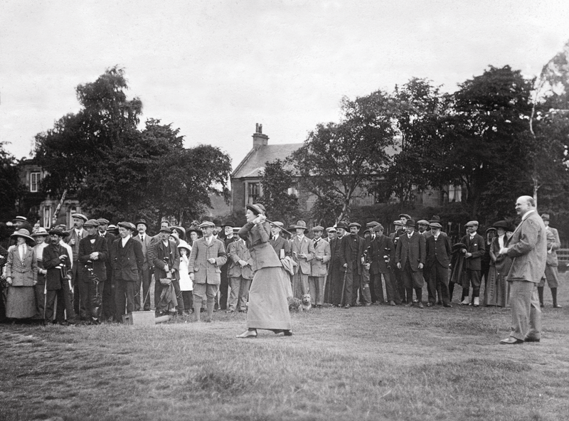 Mrs Irvine Robertson driving off the first tee, July 1912