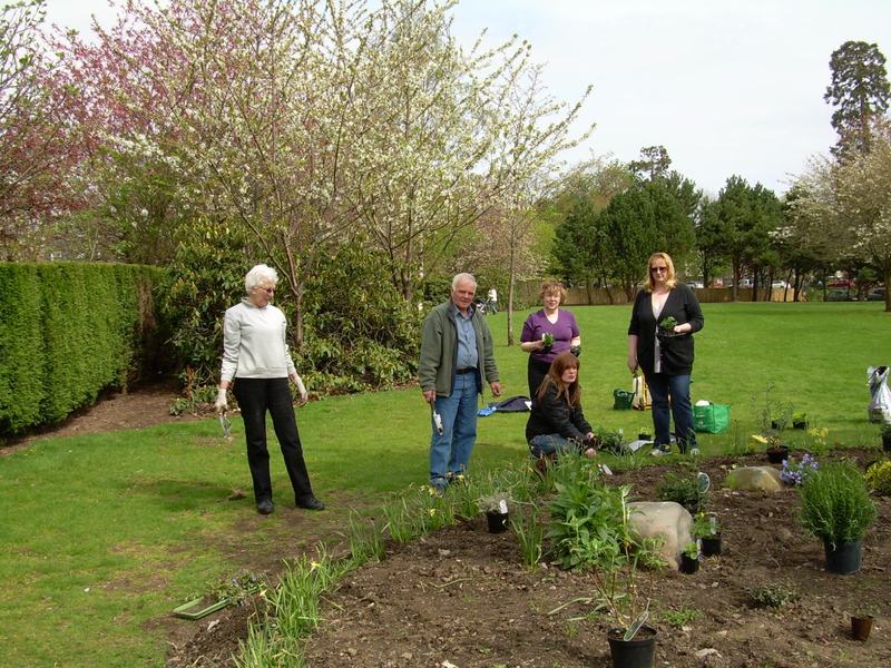 Friends of Kings Park planting in the Community Gardens